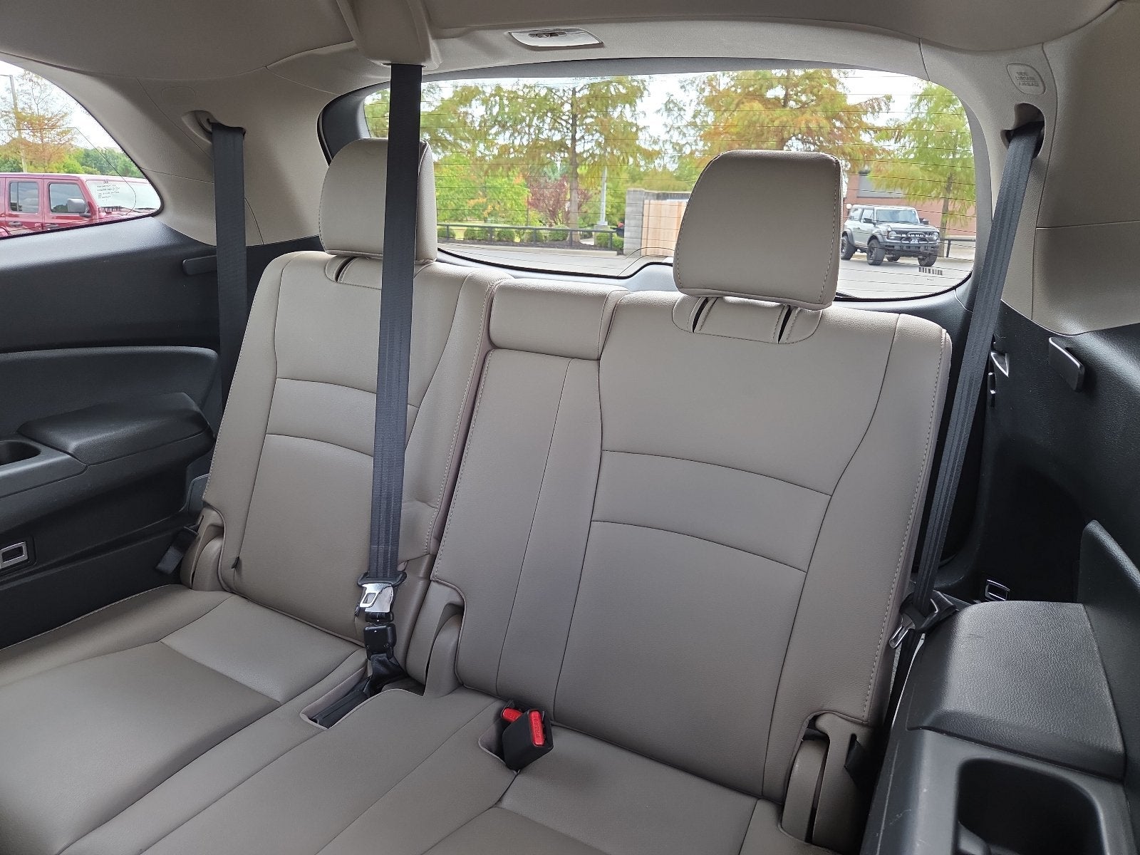 2016 Honda Pilot EX-L w/Rear Entertainment System