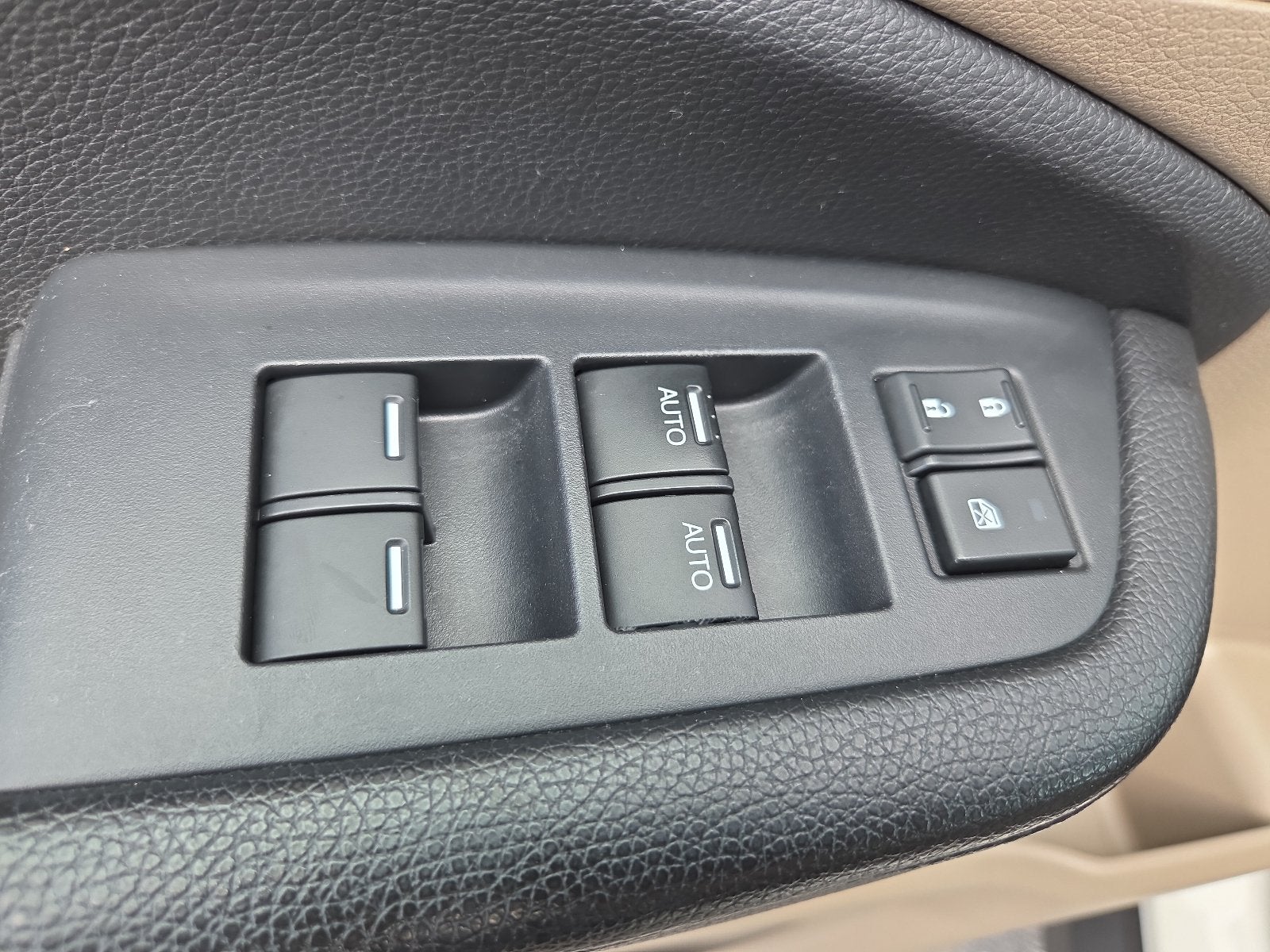 2016 Honda Pilot EX-L w/Rear Entertainment System