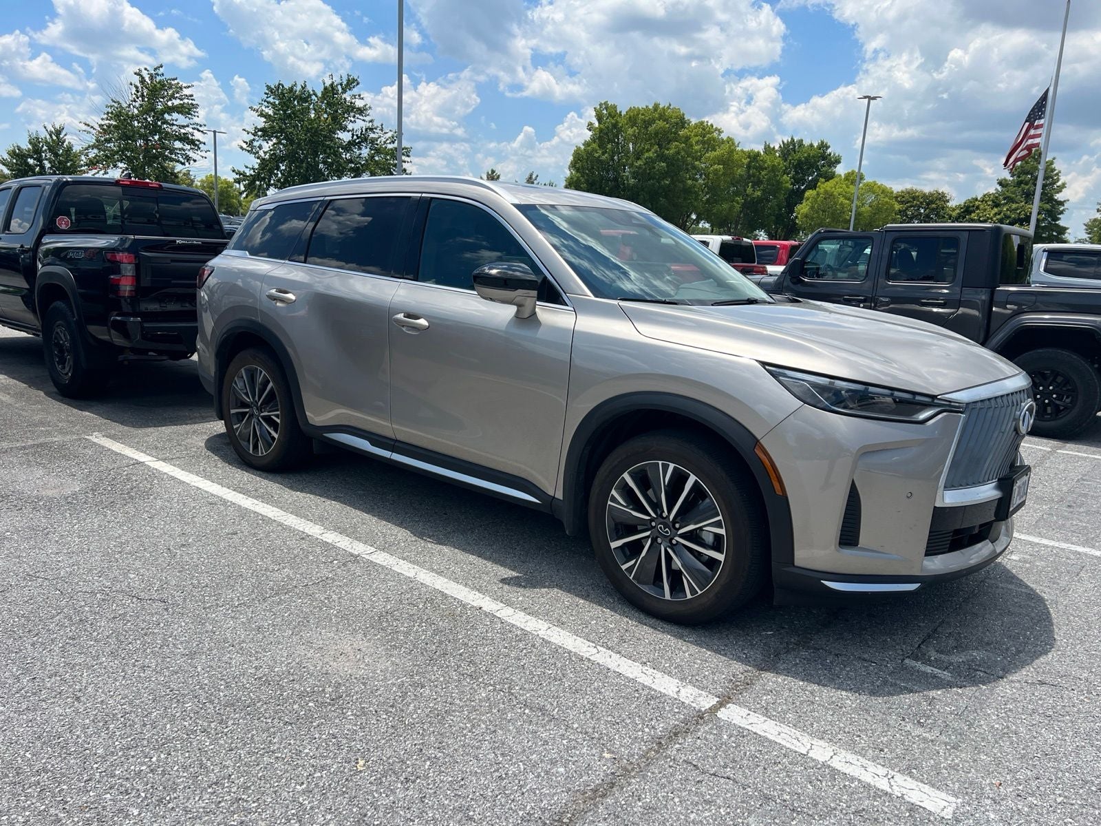 2026 INFINITI QX60 LUXE