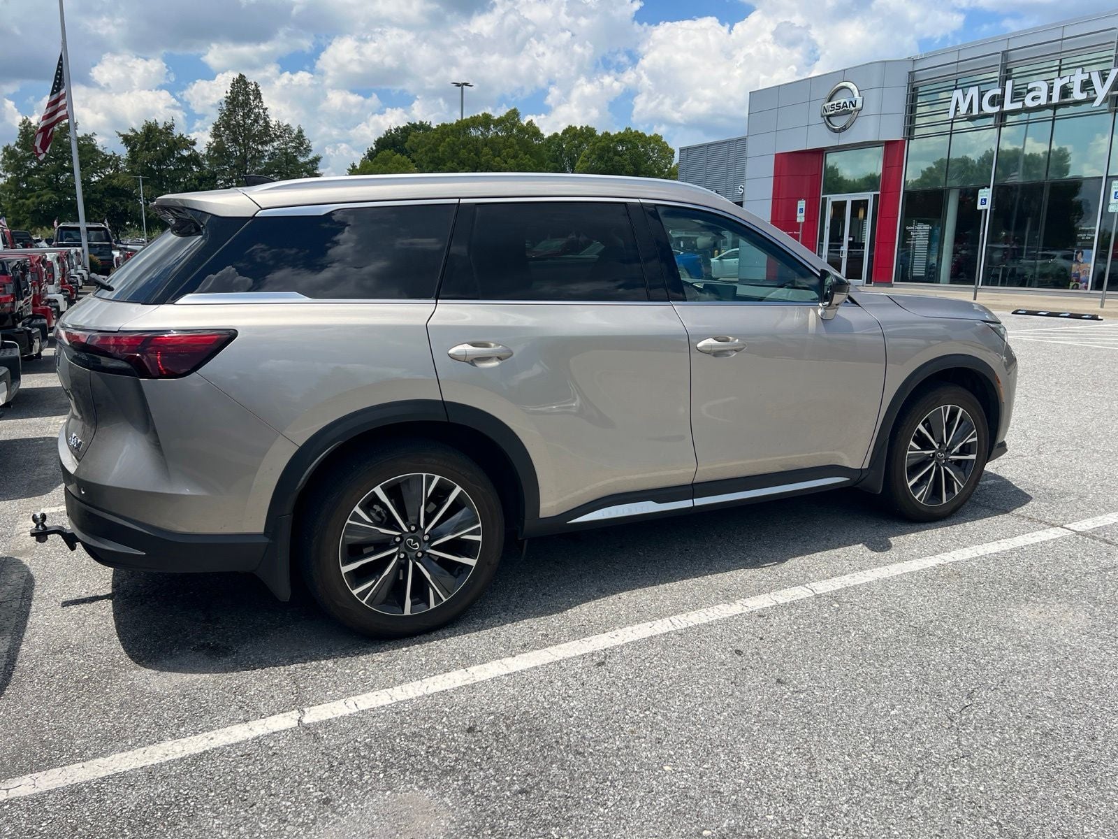 2026 INFINITI QX60 LUXE