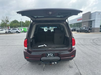 2013 Nissan Armada SV