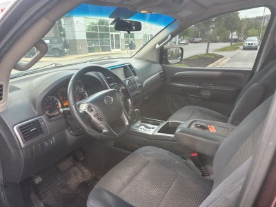 2013 Nissan Armada SV