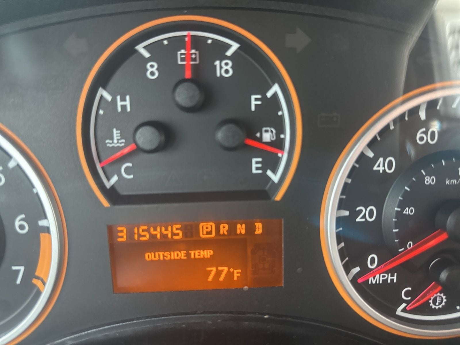 2013 Nissan Armada SV