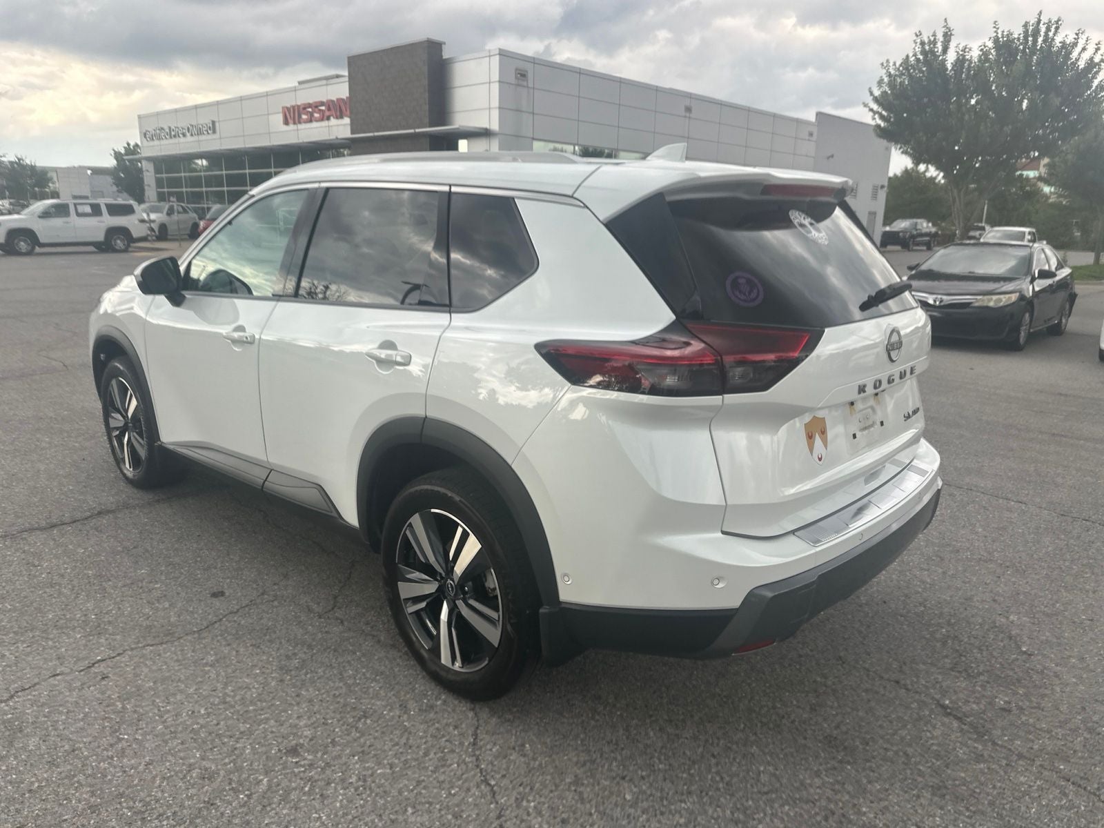 2024 Nissan Rogue SL