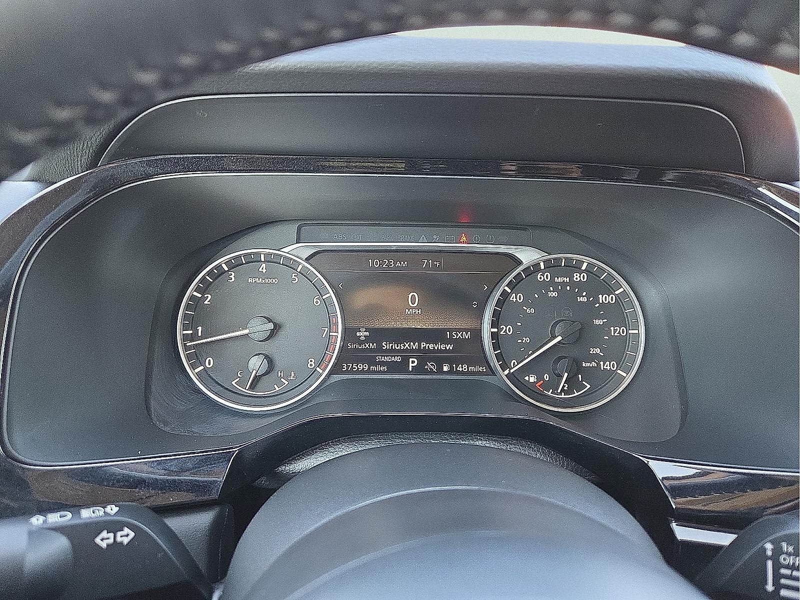 2025 Nissan Pathfinder SV