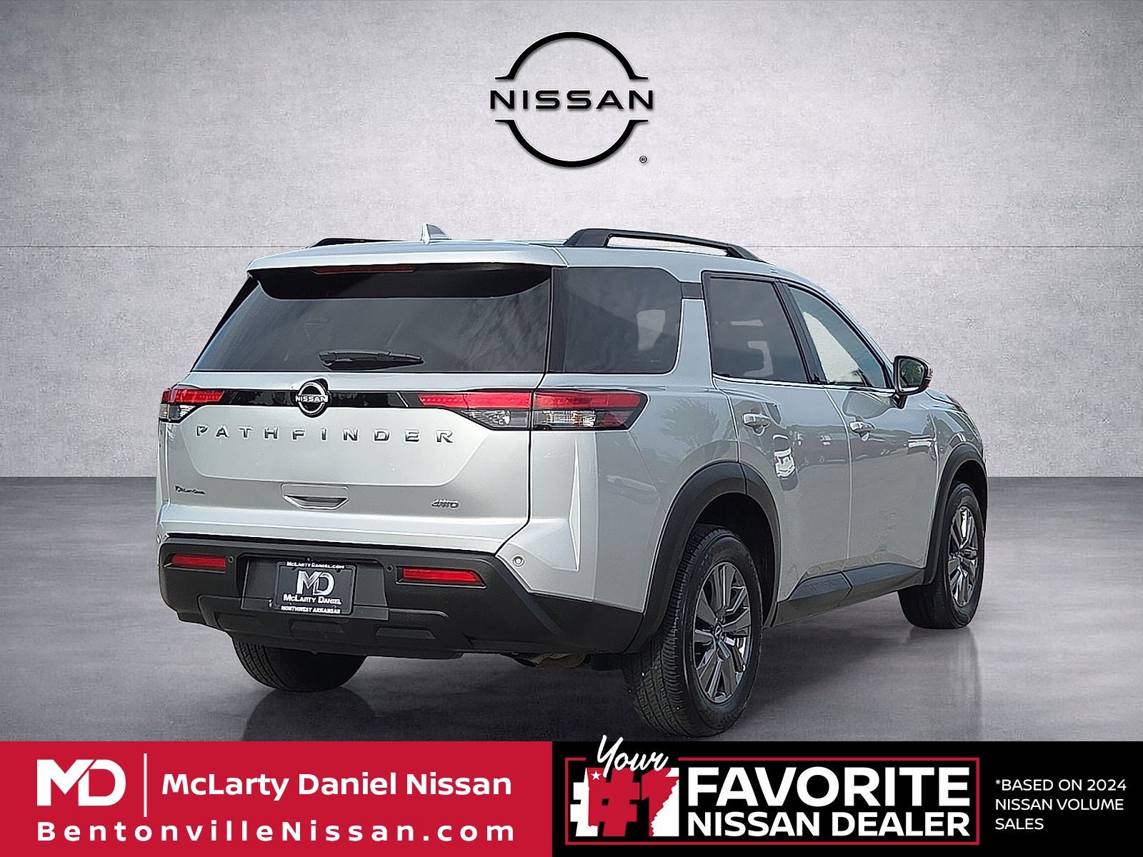 2025 Nissan Pathfinder SV