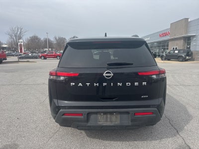 2025 Nissan Pathfinder SV