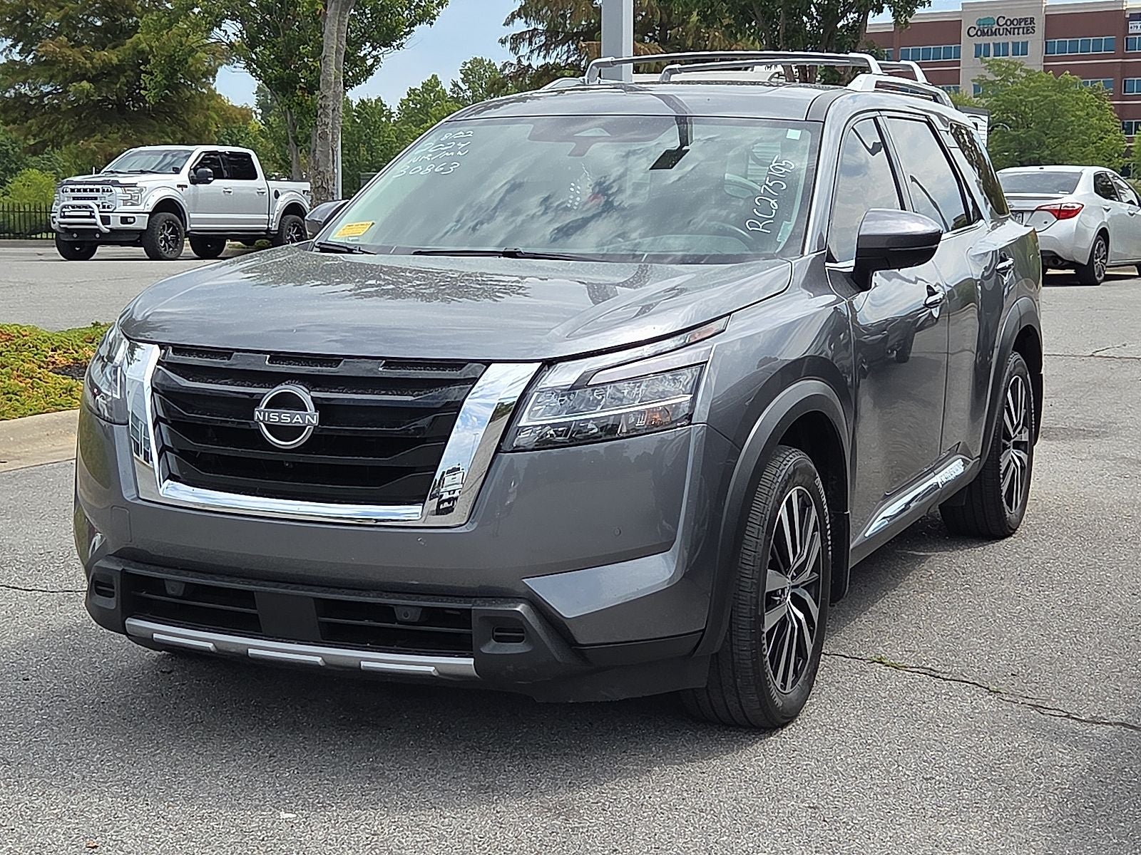 2024 Nissan Pathfinder Platinum