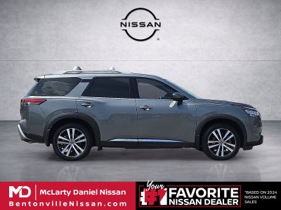 2024 Nissan Pathfinder Platinum