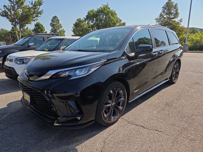 2021 Toyota Sienna XSE 7 Passenger