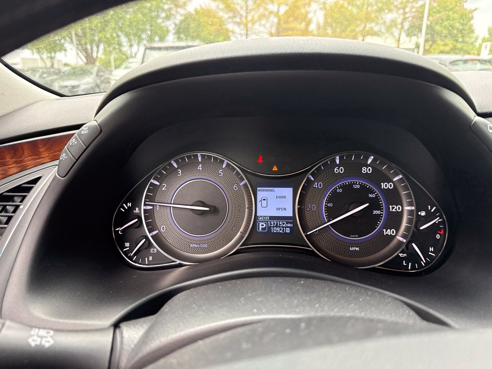 2017 INFINITI QX80 Base