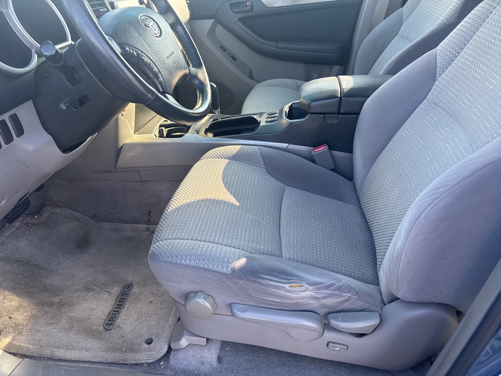 2004 Toyota 4Runner SR5