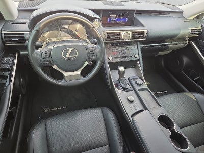 2017 Lexus IS 200t